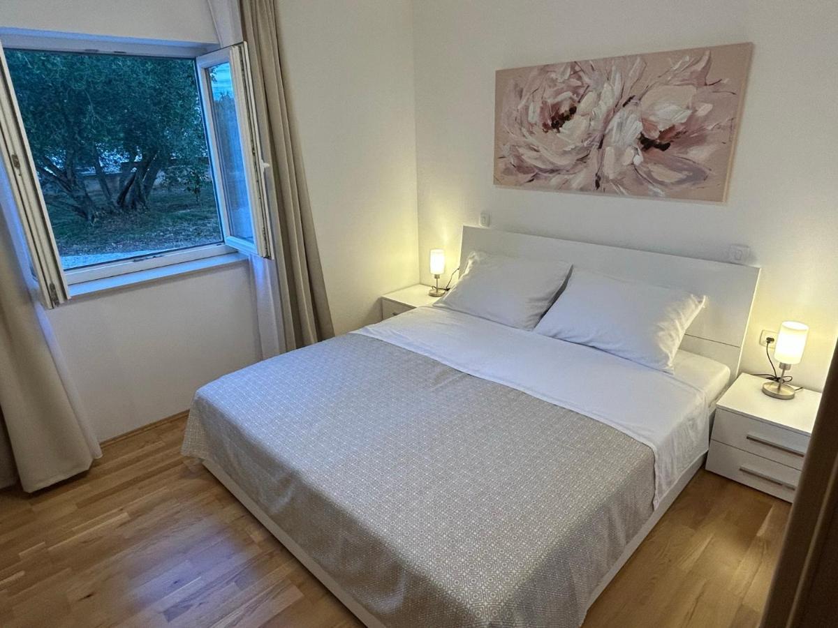 Sweet Lapat By El-Pi Tours Apartment Porat  Exterior photo