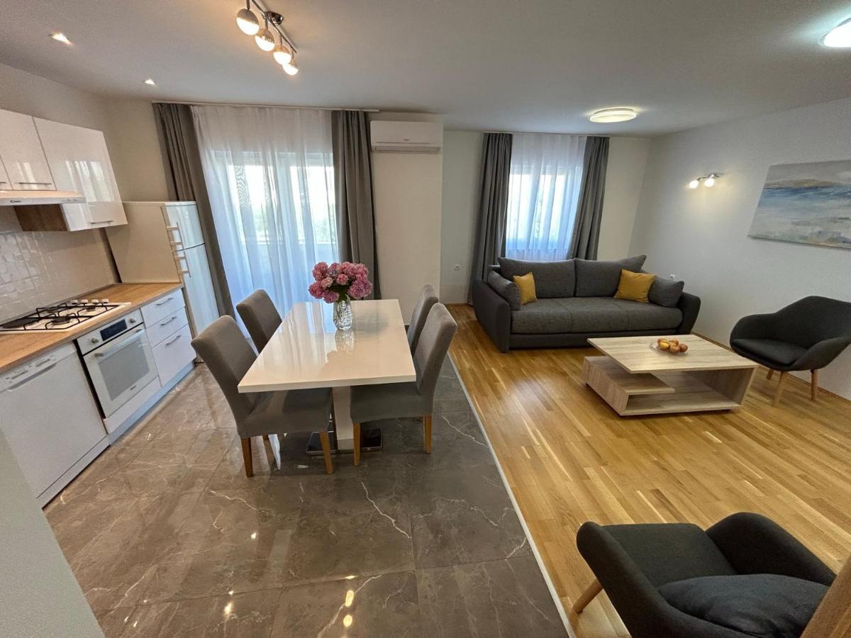 Sweet Lapat By El-Pi Tours Apartment Porat  Exterior photo
