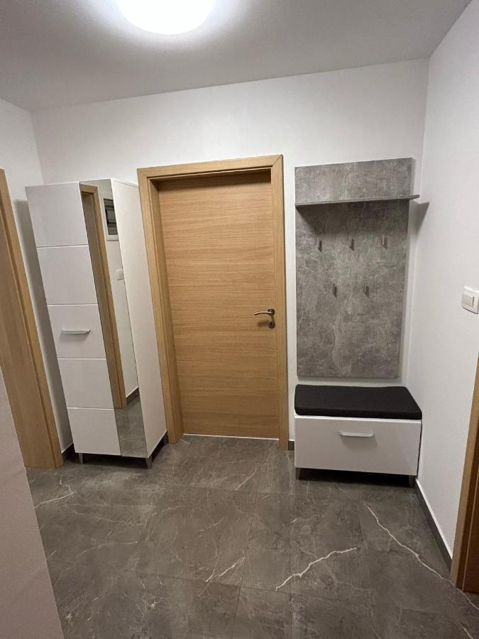 Sweet Lapat By El-Pi Tours Apartment Porat  Exterior photo